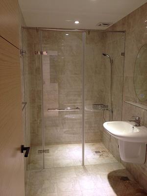 無框式單開淋浴拉門