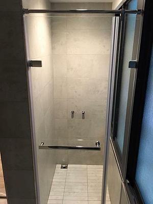 無框式單開淋浴拉門